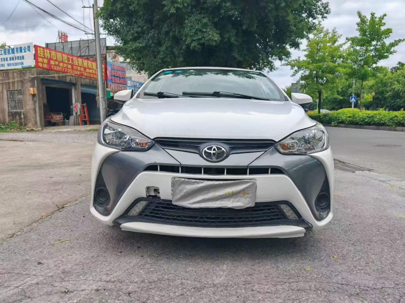 桂林18年豐田YARiS L 致炫1