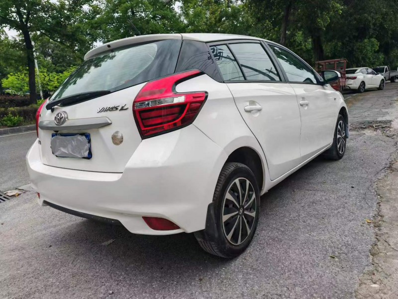 桂林18年豐田YARiS L 致炫8