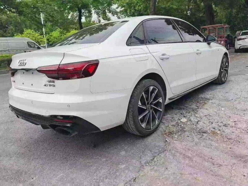 桂林23年奥迪A4L8