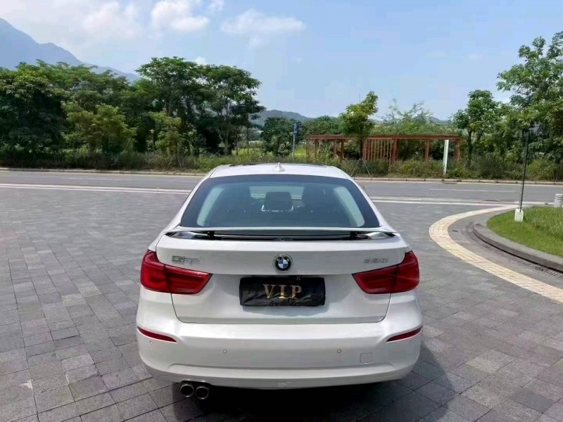 广州17年宝马3系9