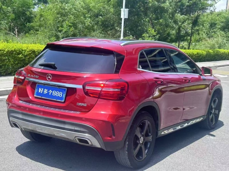 东莞19年奔驰GLA7