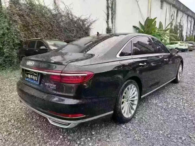 重慶21年奧迪A8L8