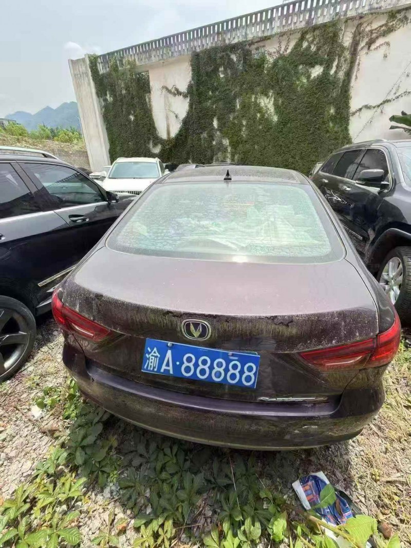 重慶18年長安汽車銳程5