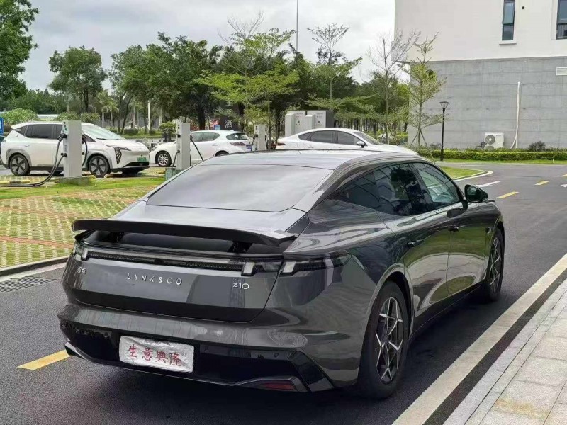 佛山25年领克Z108