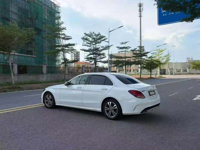 汕头18年奔驰C9