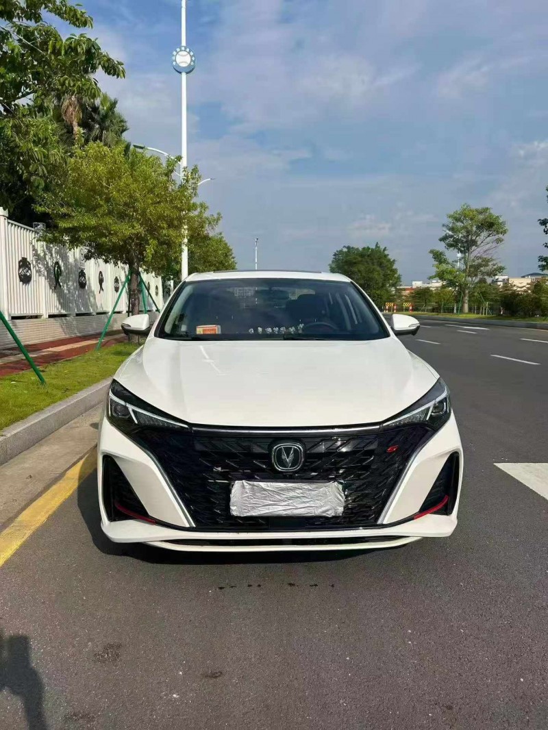 汕頭25年長安汽車逸動1