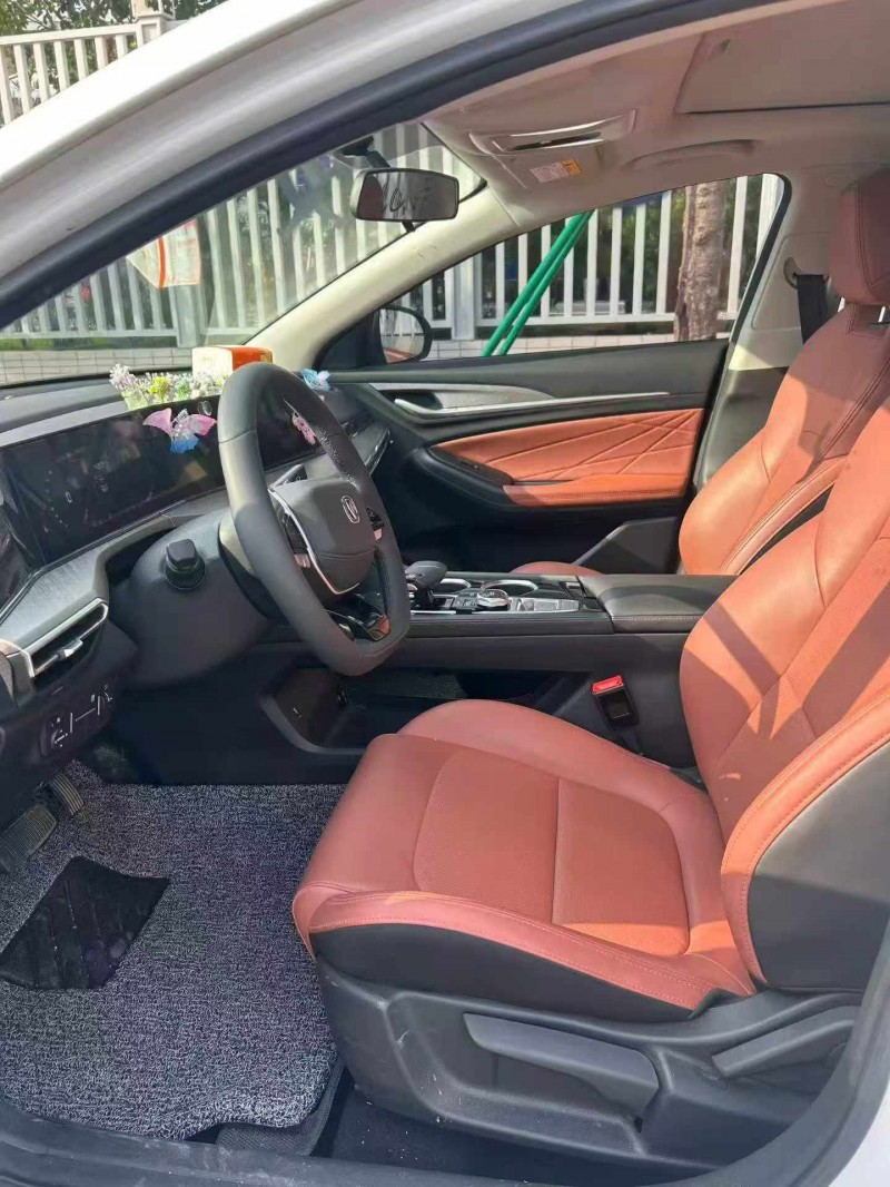 汕頭25年長安汽車逸動5