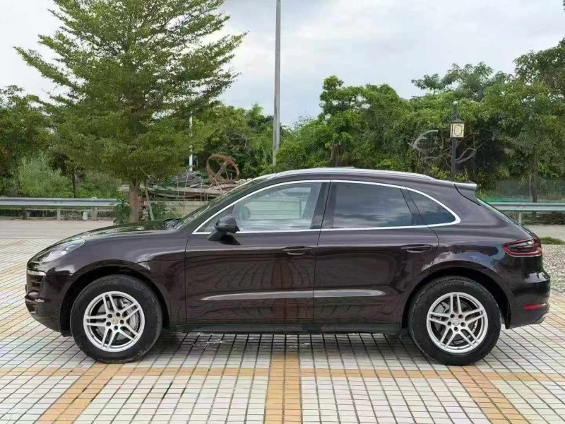 佛山17年保時捷Macan8