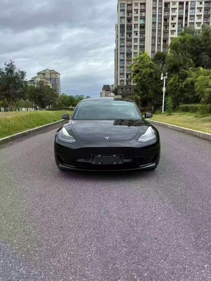 上饒23年特斯拉MODEL Y1