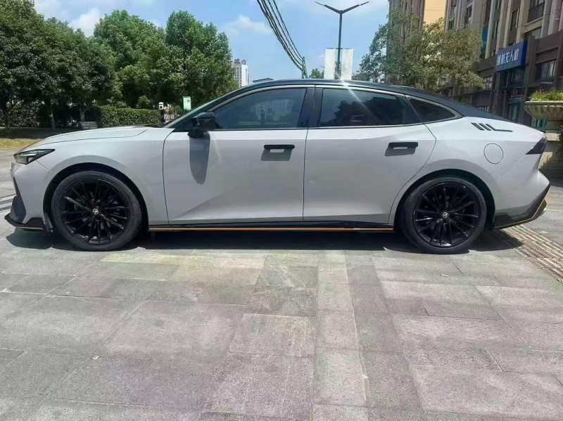 十堰23年長安汽車UNI3