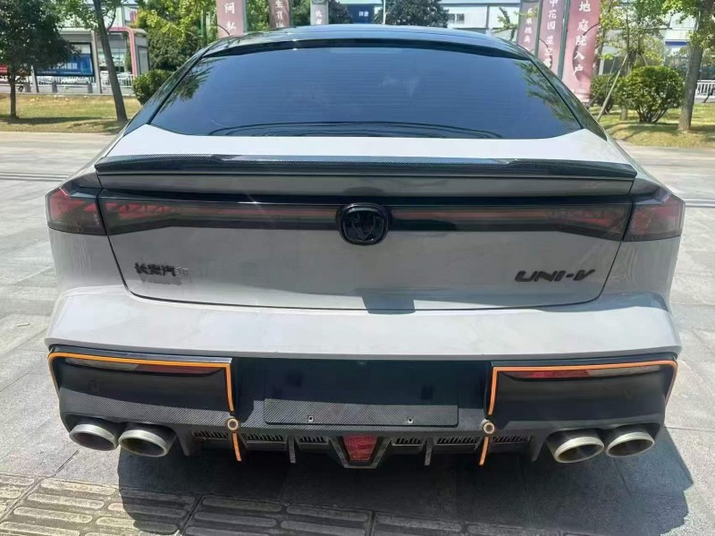 十堰23年長安汽車UNI8