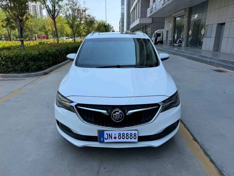 济宁21年别克GL61