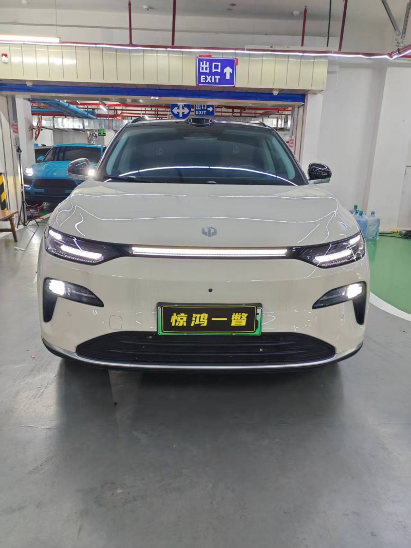 深圳26年零跑汽車C111