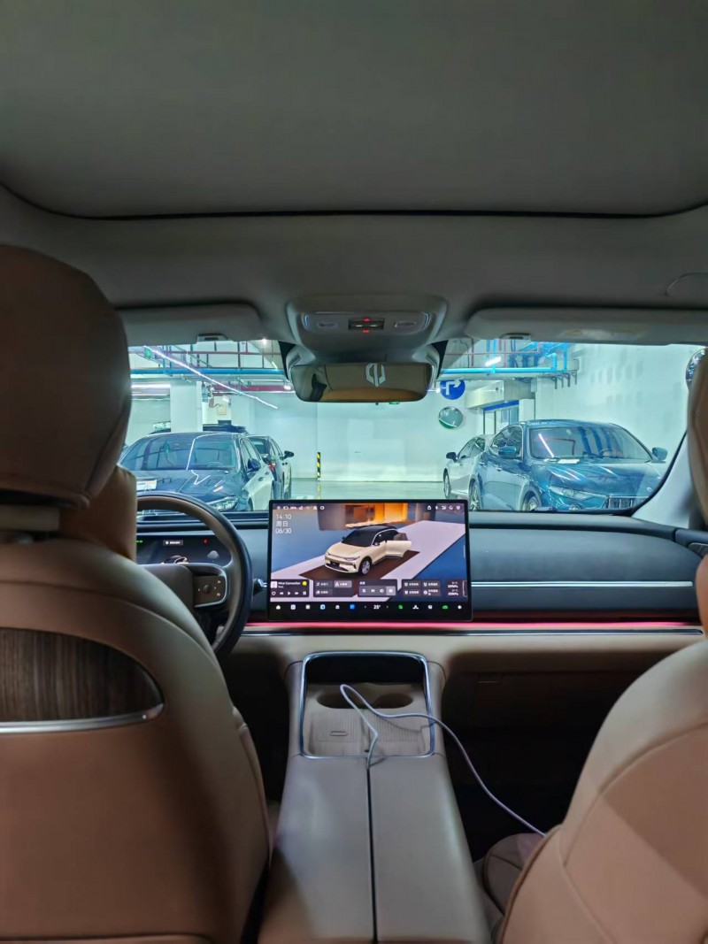 深圳26年零跑汽車C116
