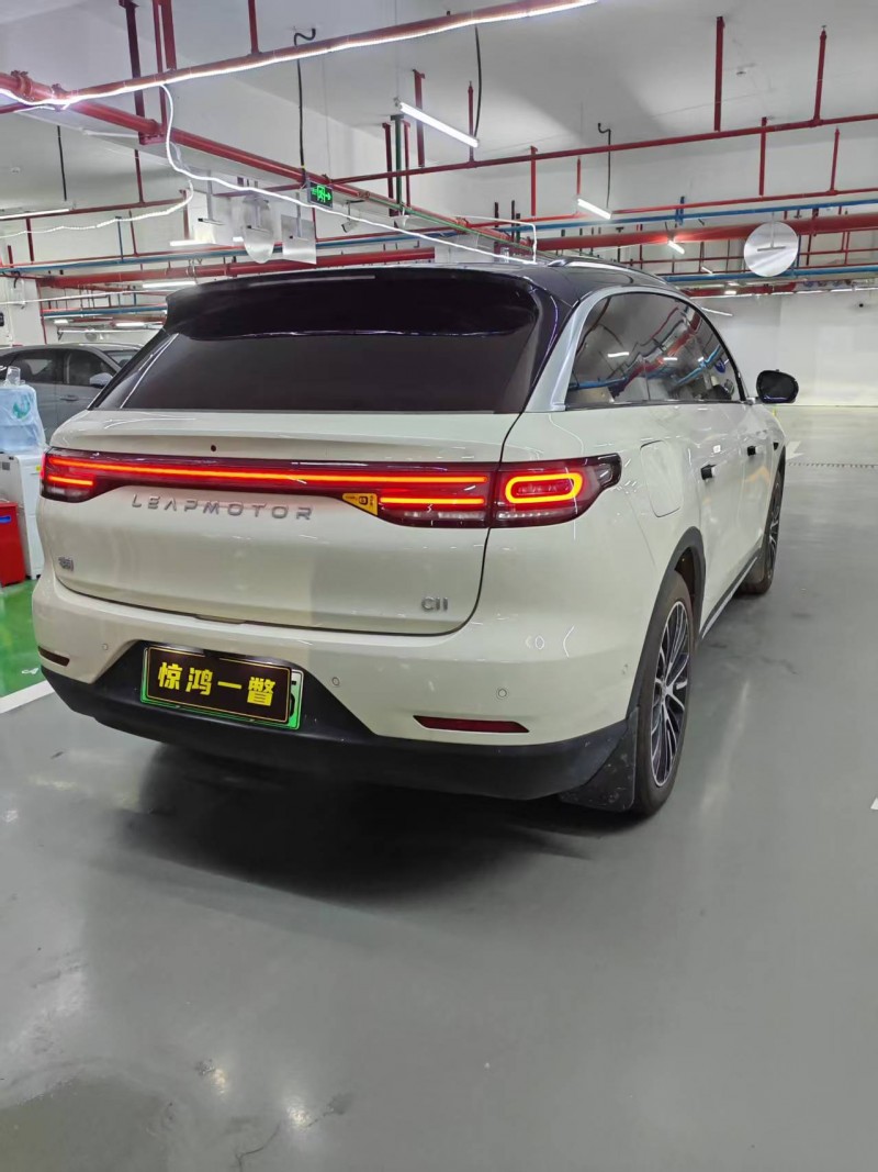 深圳26年零跑汽車C117