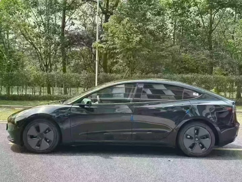 深圳23年特斯拉MODEL 35