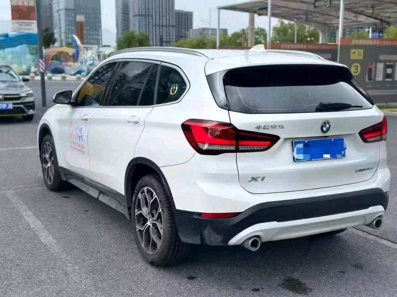 金华22年宝马X12