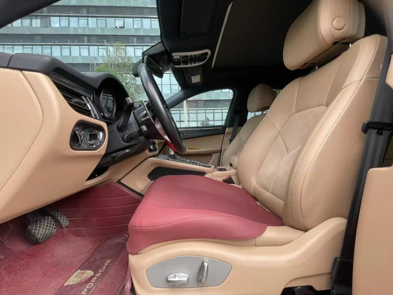 東莞18年保時捷Macan8