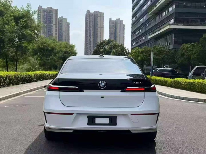 汕头23年宝马7系9