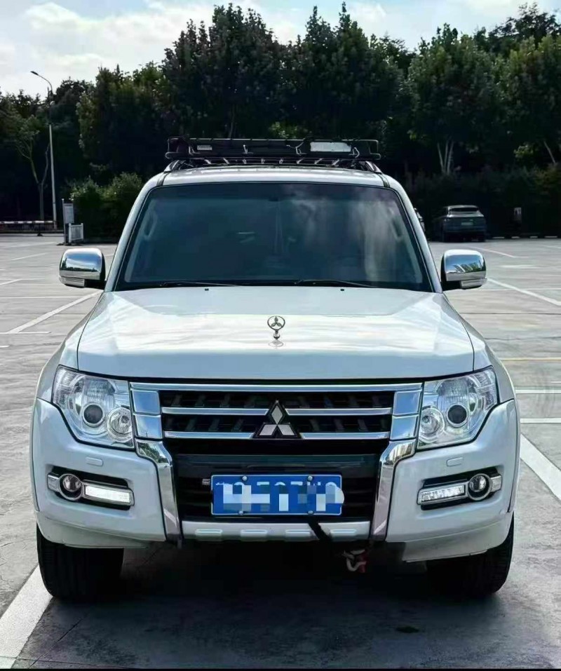 九江20年三菱帕杰罗1