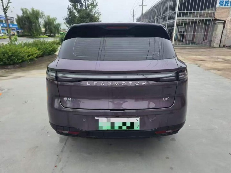 淮南25年零跑汽车B108