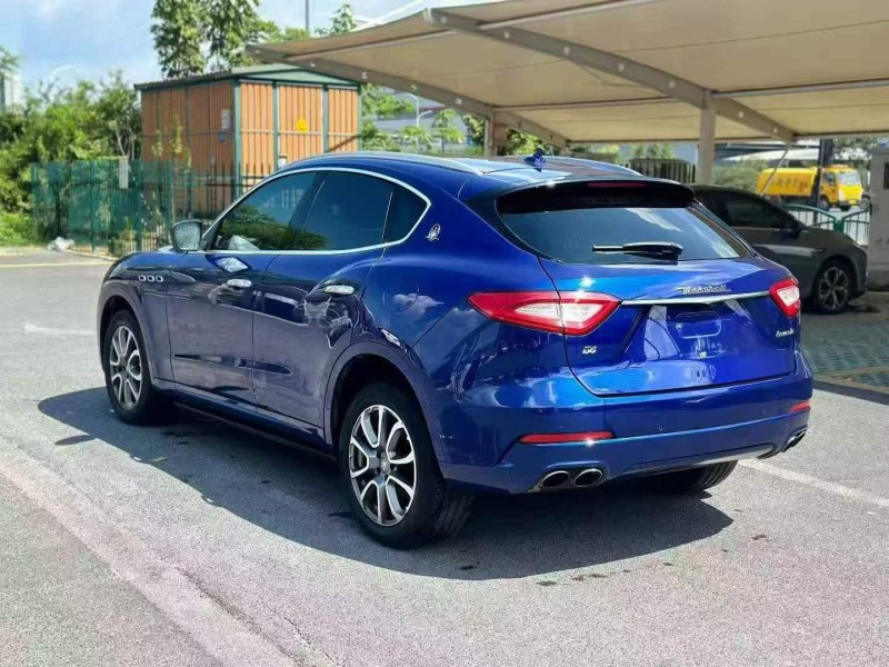 嘉兴17年玛莎拉蒂Levante9
