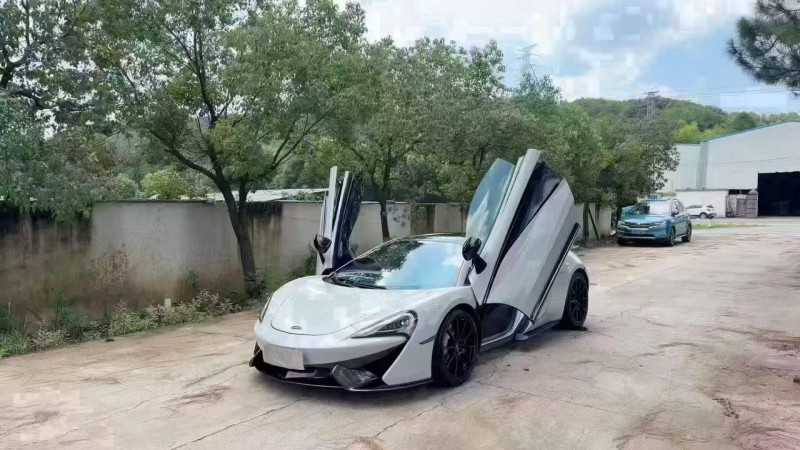 金華18年邁凱倫570S3
