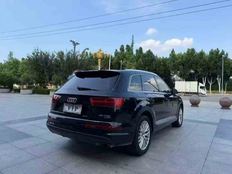 濰坊17年奧迪Q79