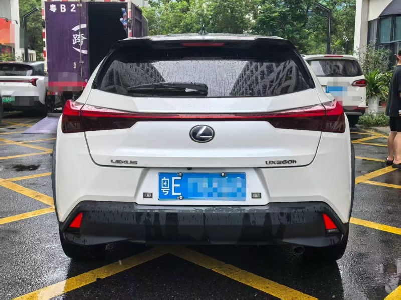 广州20年雷克萨斯UX9