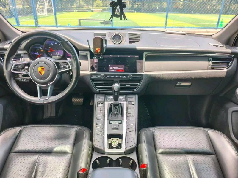 金華21年保時捷Macan4