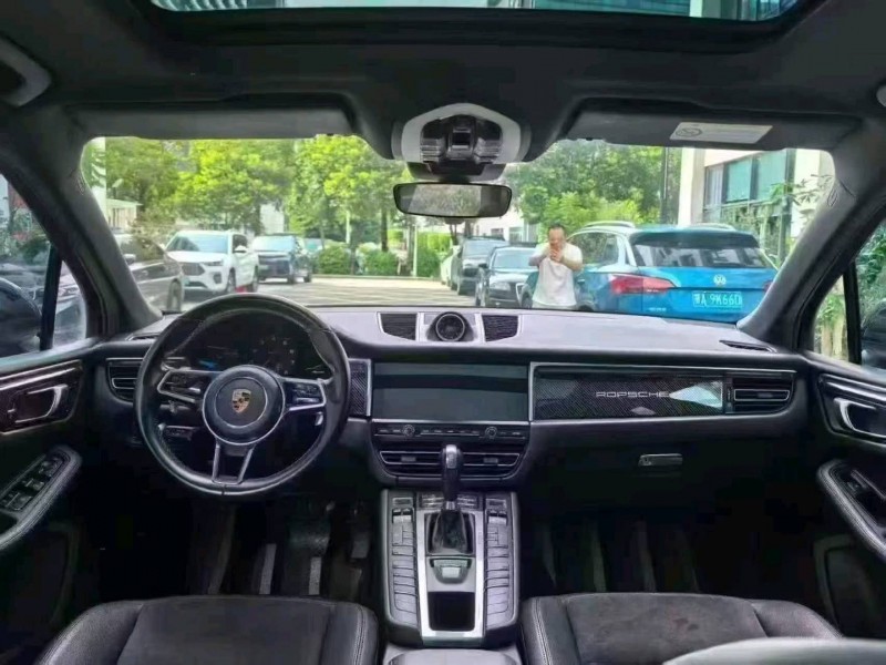 廣州19年保時捷Macan4