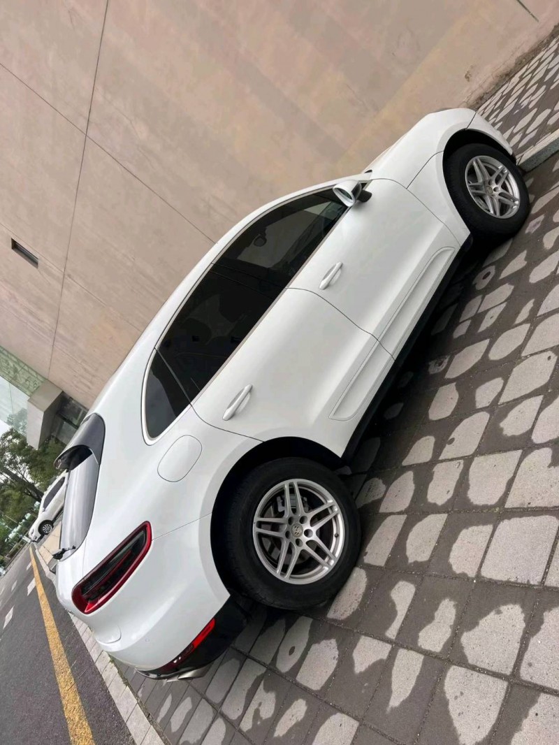 營口18年保時捷Macan9