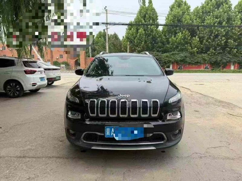 保定17年Jeep自由光1