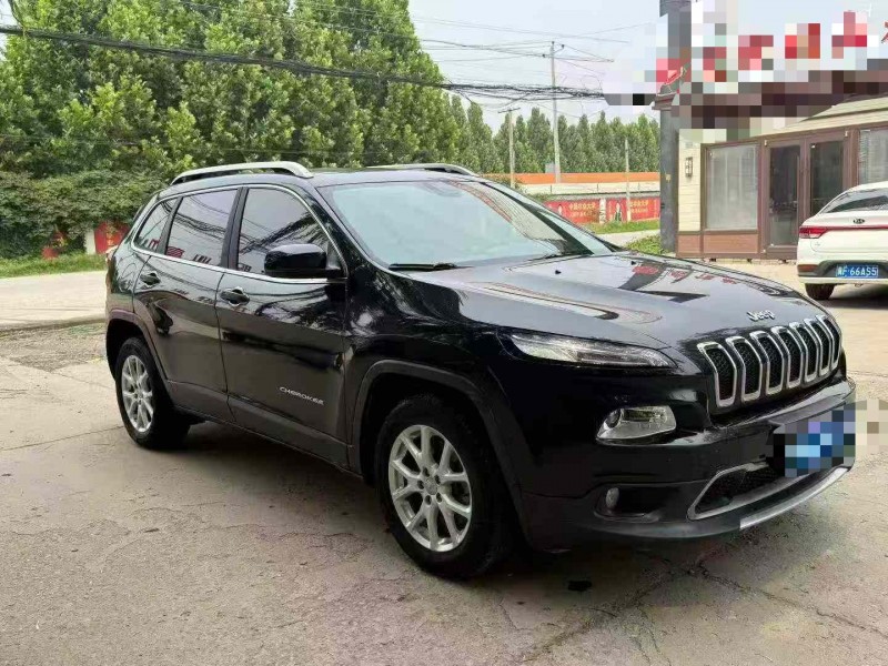 保定17年Jeep自由光2