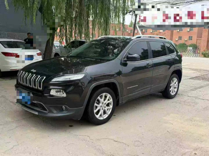 保定17年Jeep自由光3