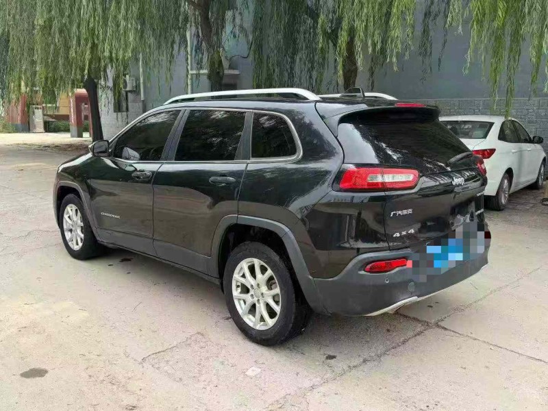 保定17年Jeep自由光8