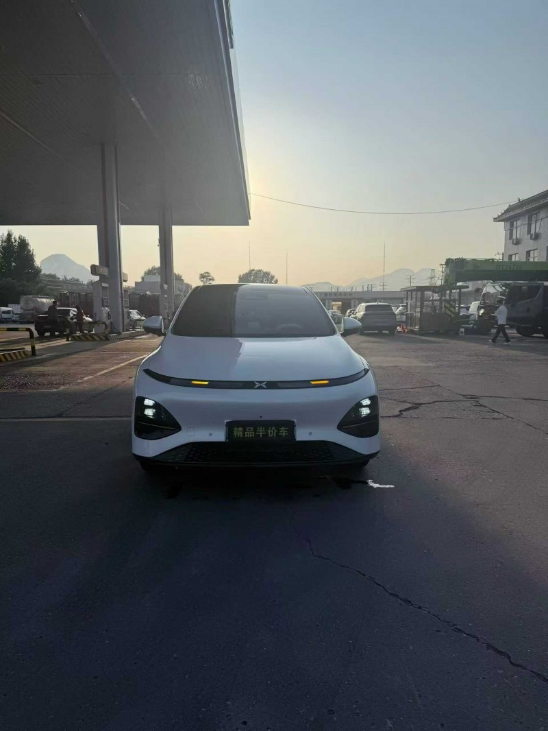 保定24年小鵬汽車G61