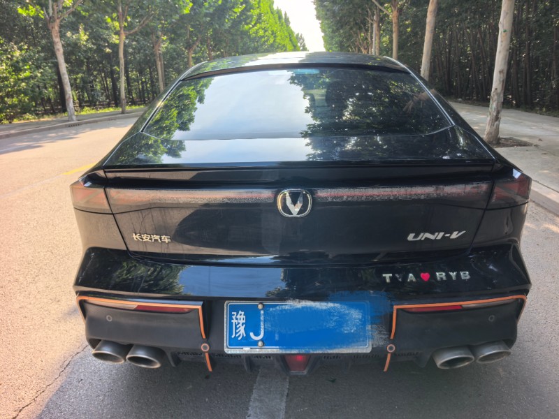 濮陽23年長安汽車UNI9