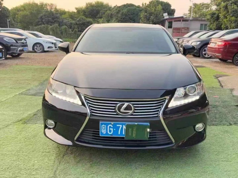 珠海13年雷克萨斯ES1