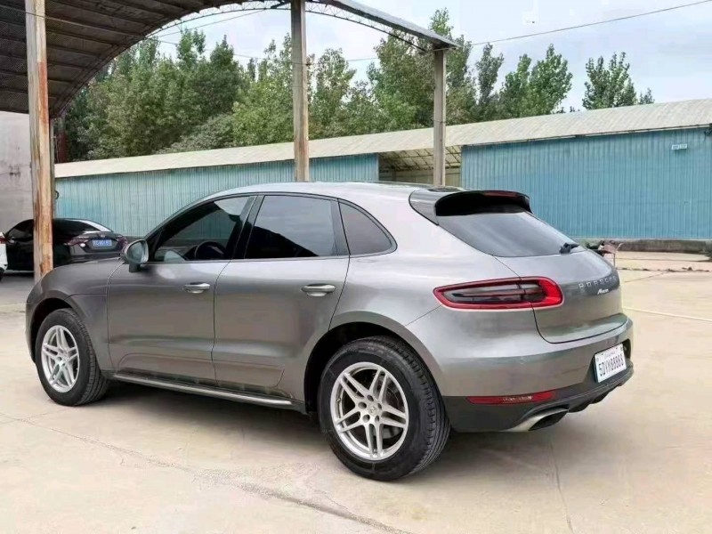 聊城17年保时捷Macan5