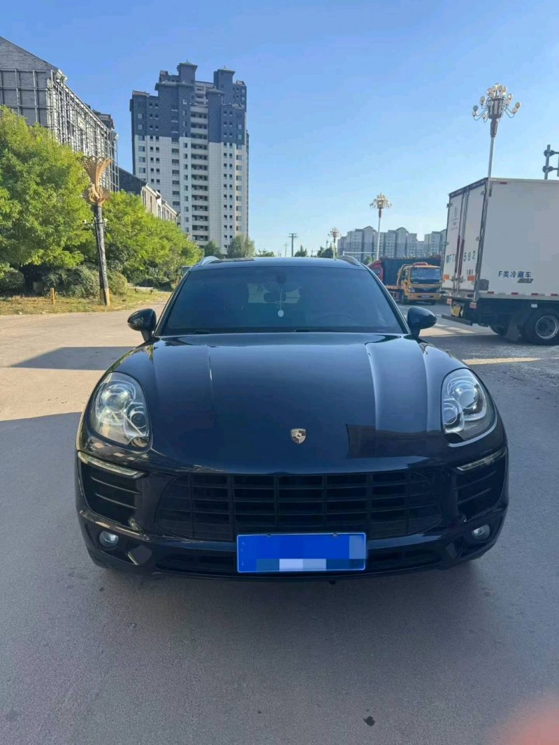 济宁16年保时捷Macan1