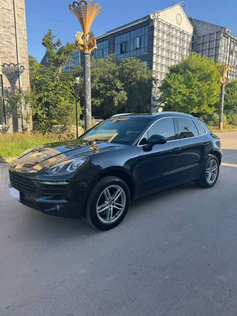 济宁16年保时捷Macan3