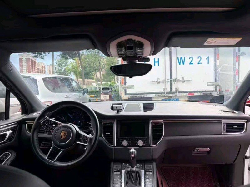 赤峰16年保時捷Macan6