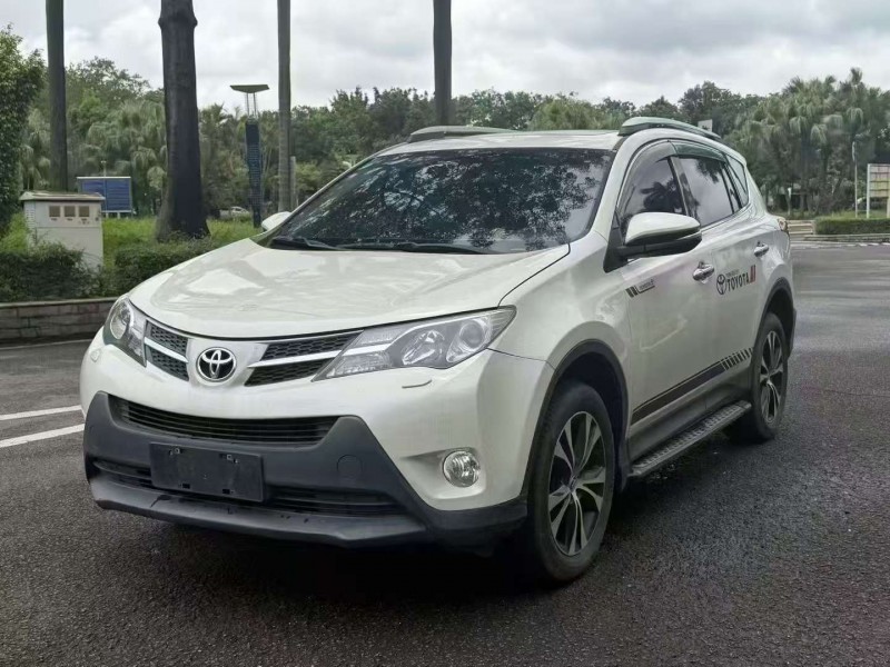 深圳15年丰田RAV4荣放3