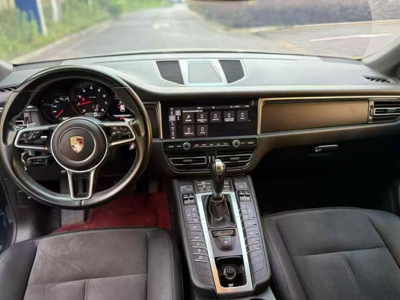 岳阳19年保时捷Macan4