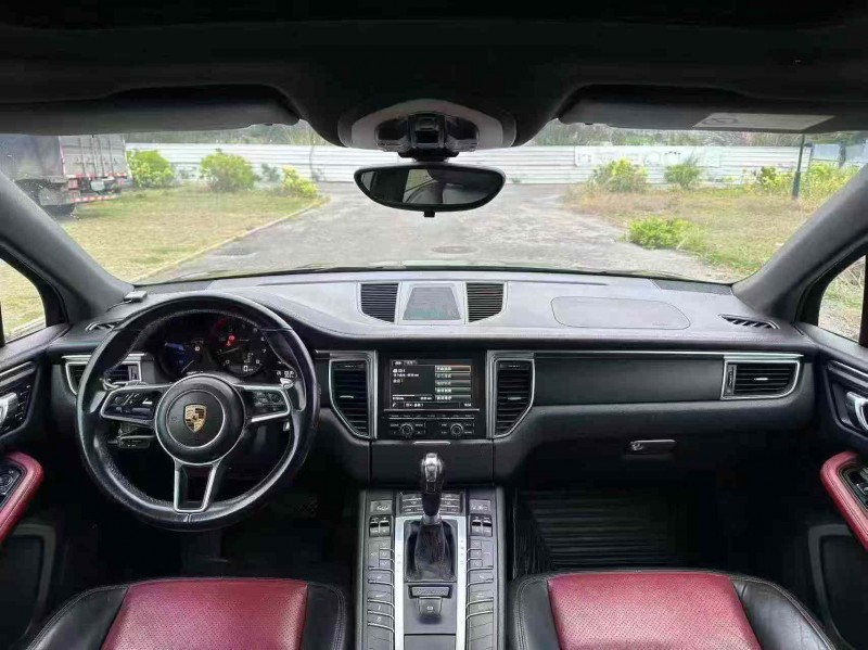 南宁16年保时捷Macan5