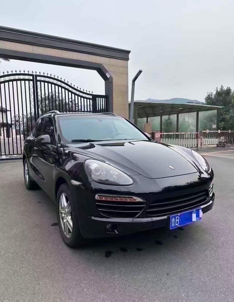 东营13年保时捷卡宴2