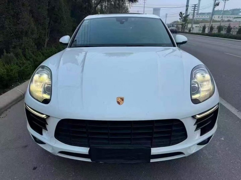 枣庄18年保时捷Macan1