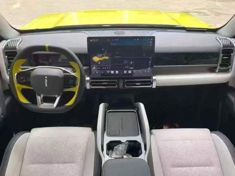 青島26年奇瑞ICAR4