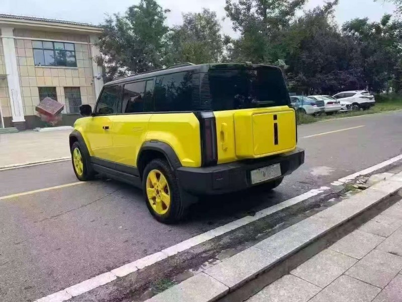 青島26年奇瑞ICAR8